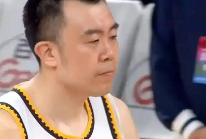 实力确实是虐杀
浙江广厦有三个点是需要辽宁包夹的
1、布朗，辽宁稍微有点效果的防