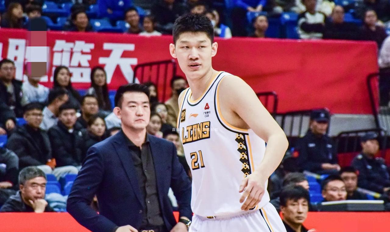阿不都与胡金秋本赛季投篮效率对比；
阿不都，得到355分，273次出手，136次