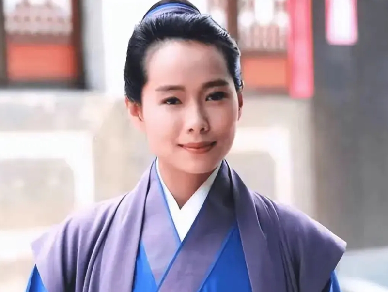 太突然了！叶童单方面宣布以后不再参与《新白娘子传奇》的演唱会了。
 
随着叶童在