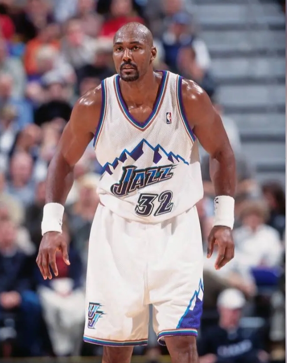 对比阿德尔曼，马龙纯属误人子弟
哈腾胡夫鸡皮你用不好，去了别的队伍立刻就活了，留