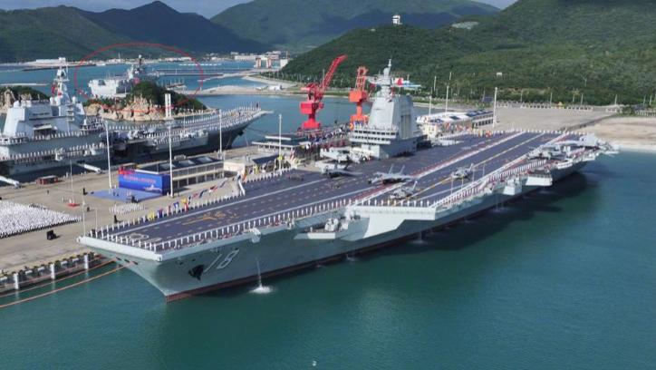 福建舰服役震动东京！8 万吨对决 2.7 万吨，日本网友一语道破差距