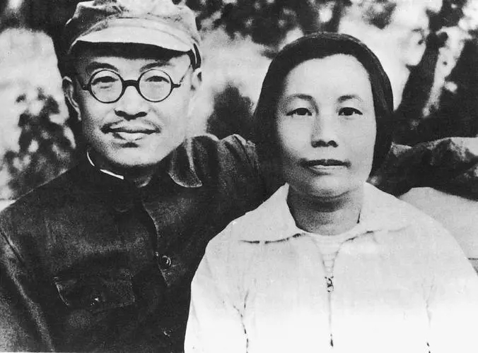 1960年3月，女红军刘英被定性为右倾机会主义分子，她非常难受，认为这个定性太过