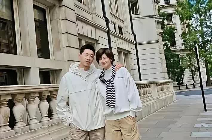 你有没有发现国乒的一个规律，
男队员都没有找女队结婚的，
按照逻辑来说，
