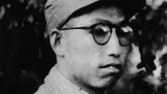 新四军旅长到延安，毛主席准备亲自接见，谁知却在他身上搜出一支消音手枪