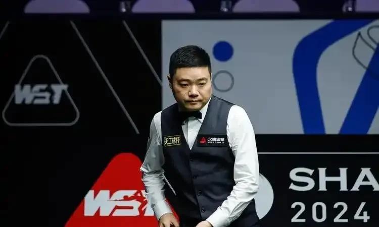 丁俊晖克鲁斯堡能走多远
2025年斯诺克世锦赛资格赛激战正酣，中国一哥丁俊晖4月