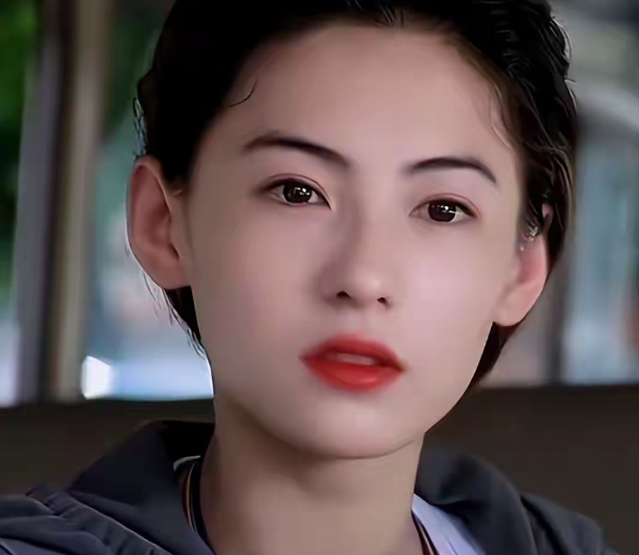 我终于明白 
张柏芝离婚后，为什么能顺利争取到孩子的抚养权。
原因不在于婆家背景