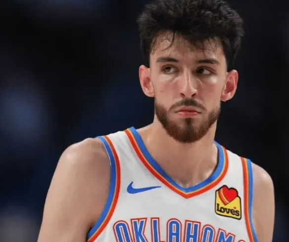 NBA常规赛，雷霆以122-102战胜雄鹿。
赛后，主帅戴格诺特接受了采访，谈到