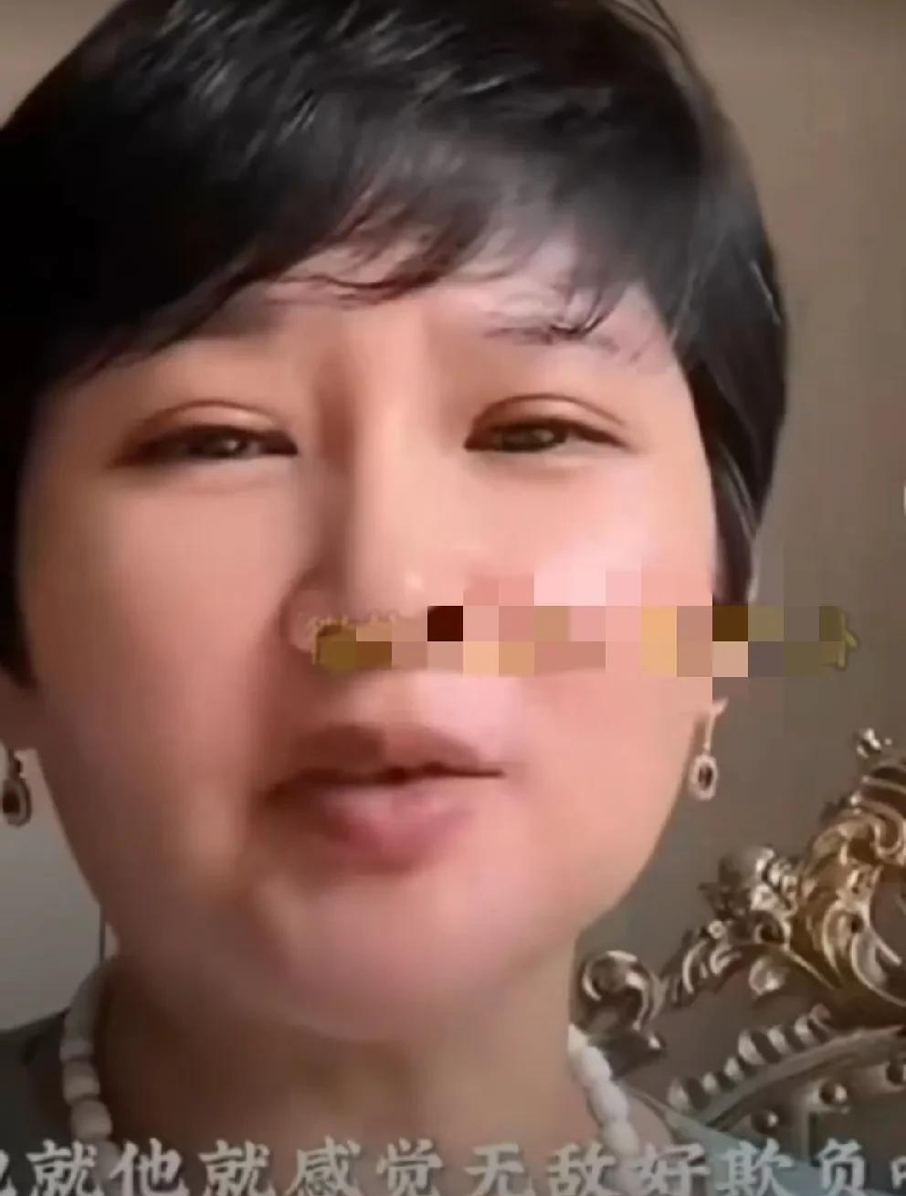              迪妈开播怒斥王小义找存在感，就觉得吴迪好欺负！自身没有