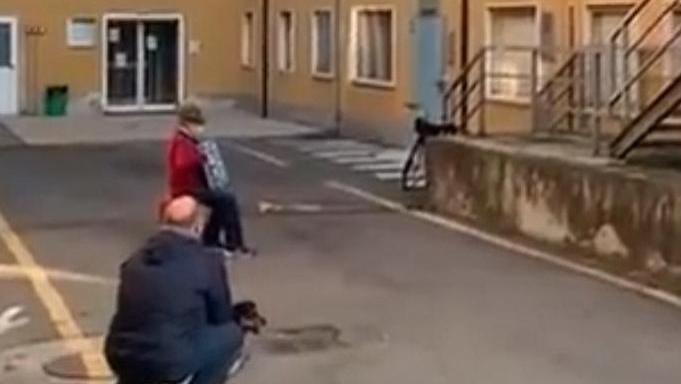 男人真心爱你，会在这三个地方表现出来。