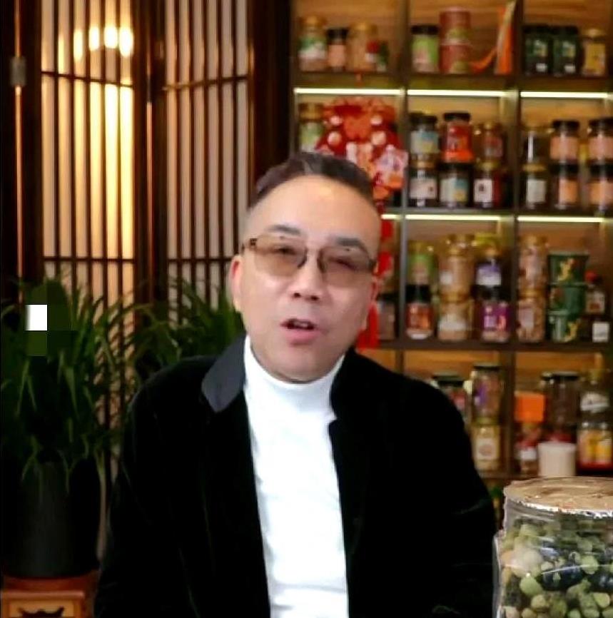 相声圈又出大新闻！
最近杨议在直播间放了个