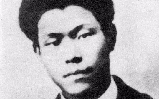 揭秘一桩婚内“三角恋”，为何惊动中央会议？