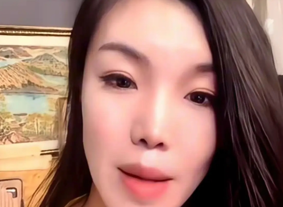 李鹤彪、刘喆和张伯鑫两口子撕逼大战升级！“让嫂”骂的更凶了，杨议想了一年都没捞着