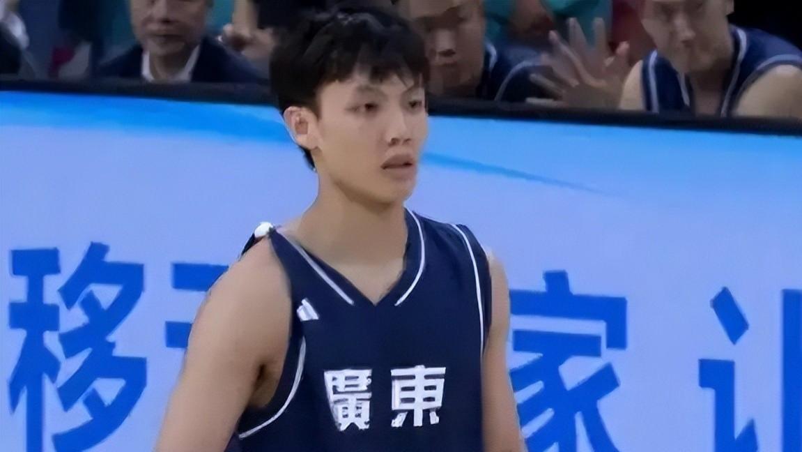 全队最早！徐杰下午4点投篮热身训练 难怪状态劲爆 杜锋最信赖球员