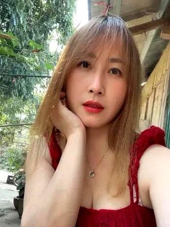 一个中年开玩笑着，你们经常说，你们有百万精兵，然而却抵不过一个luan，你说有啥