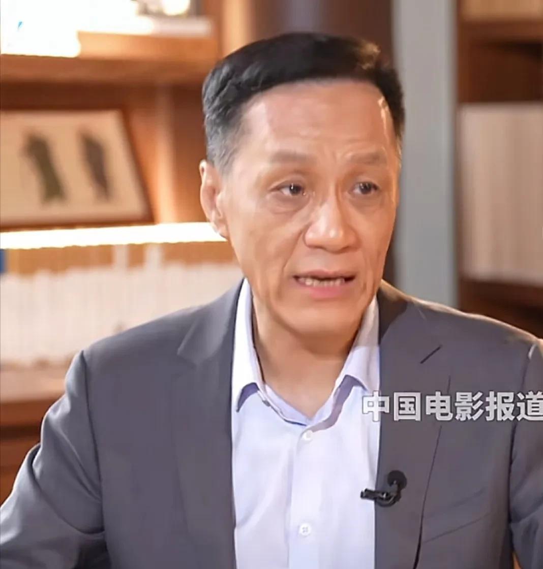 北京人民艺术剧院院长冯远征无奈地说：“我演戏不演戏，现在已经不重要了，北京人艺到