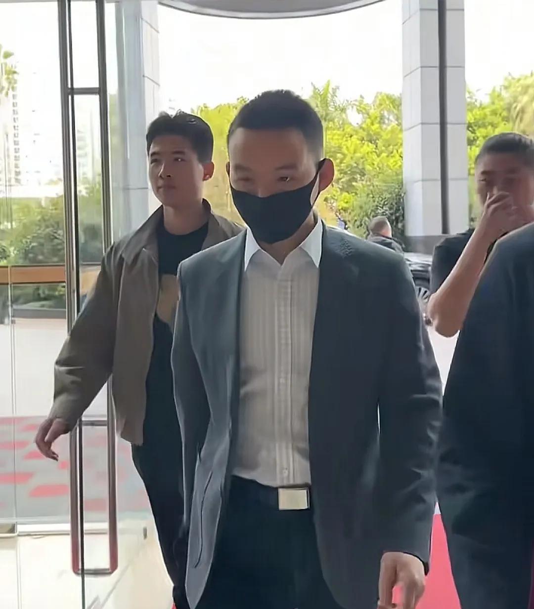 哈哈哈谁懂啊！最近刷到谢浩男认亲视频，我DNA动了！别的寻亲孩子回家都跟掉线似的