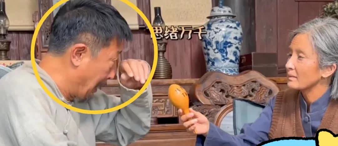 林永健真是疼杨幂！
看到杨幂的老年扮相后，竟然不由自主的留下了泪水，看得出他这