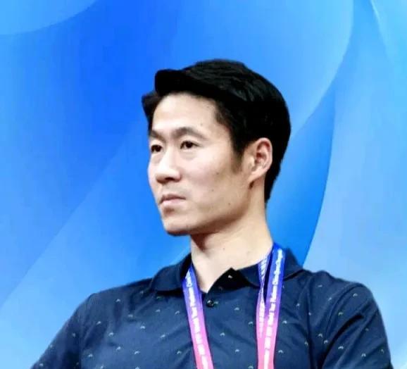 有人怀疑王励勤的眼光……
说新人徐奕没什么出彩，为啥一直给机会？
20岁徐奕刚在