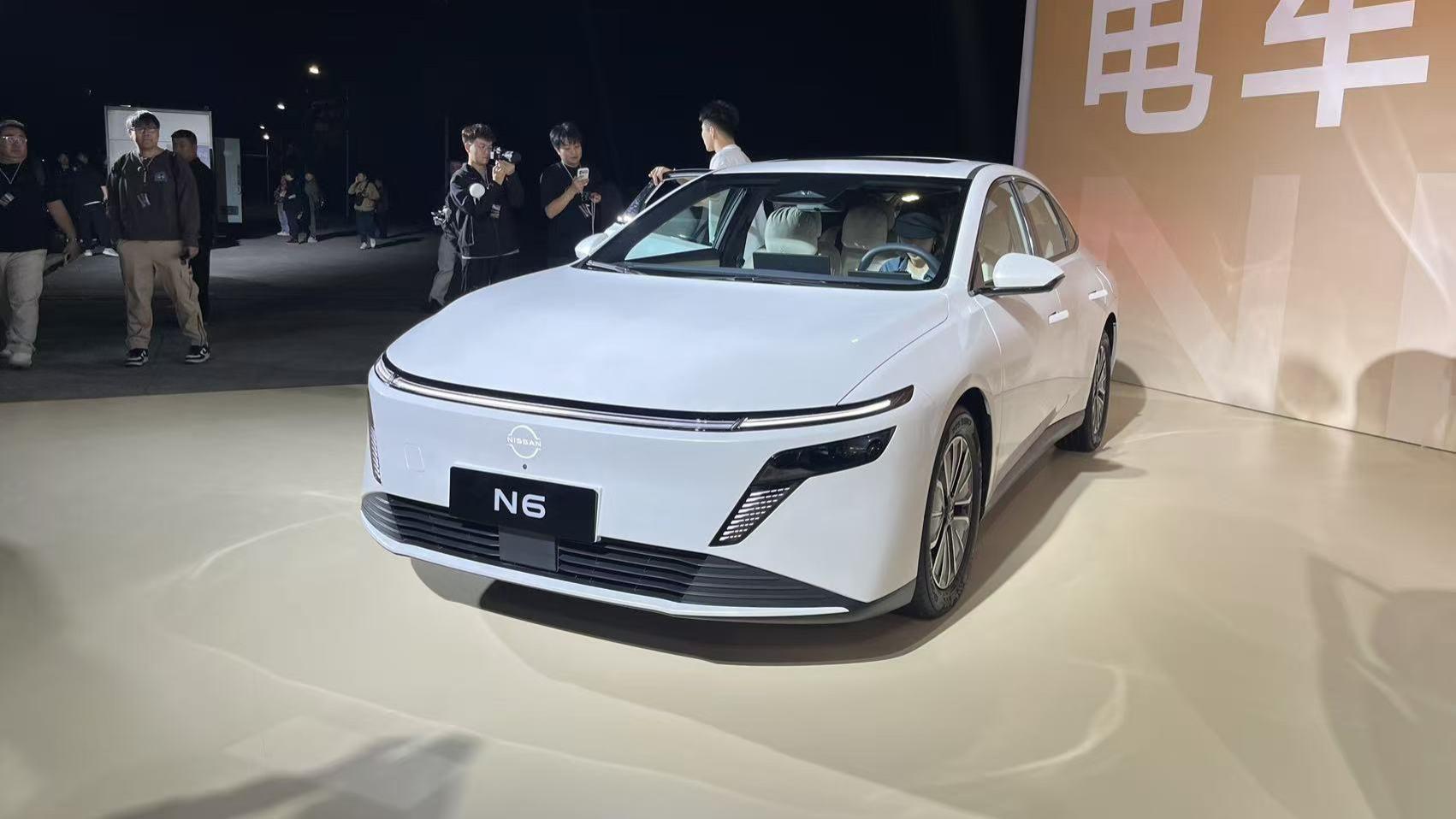 10.69万起预售权益价！东风日产N6纯电续航180公里，油耗2.79升