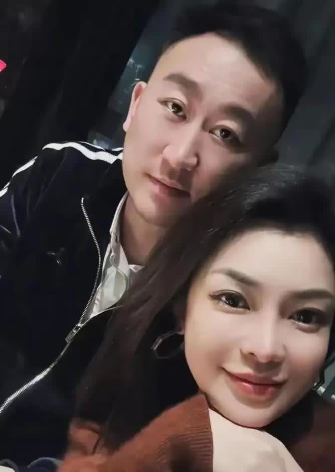 刘维伟，他可是篮球界的一颗明星教练。

球员时期他在浙江万马男篮（现在叫浙江