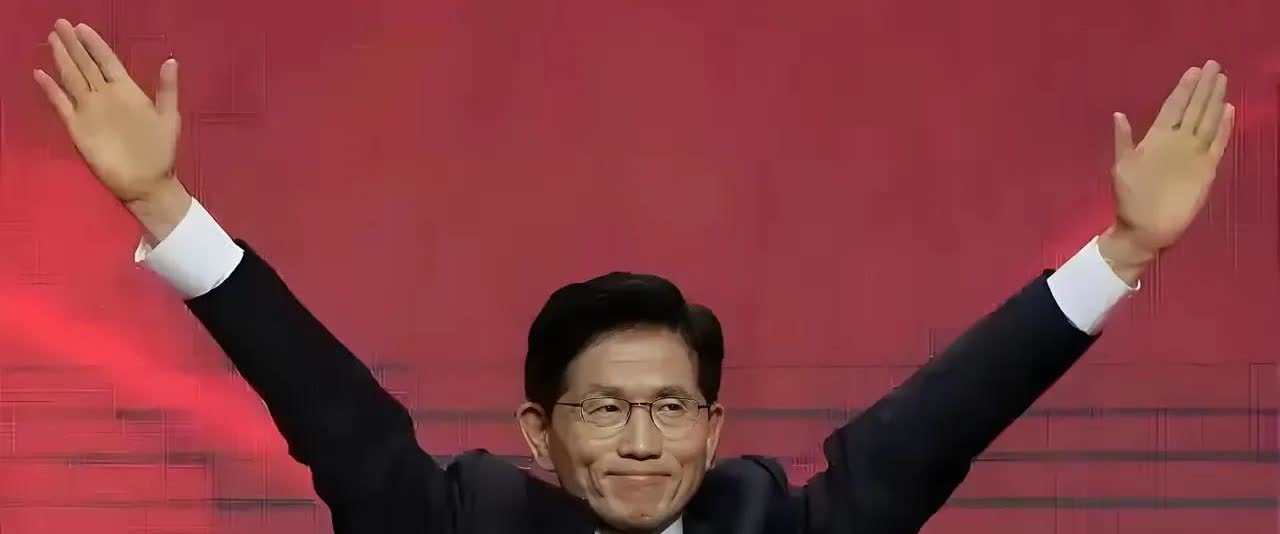 韩国政坛，前国民力量党总统后选人金文株，败选后在放豪言:若当选国民力量党党首将全