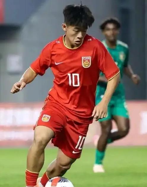 16岁小将演绎神奇，国少绝杀沙特，一个“敢”字了得！
       U16国少2