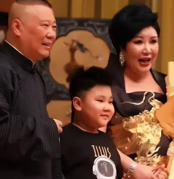 好像有点看不上郭德纲了。看不上郭是因为王慧，看不上王是因为郭麒麟。
郭汾阳，这名