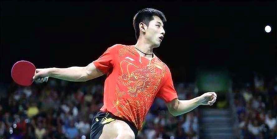 大家还记得吗？
2018年日本公开赛，马龙输给了14岁的张本智和，中国队只有憔悴