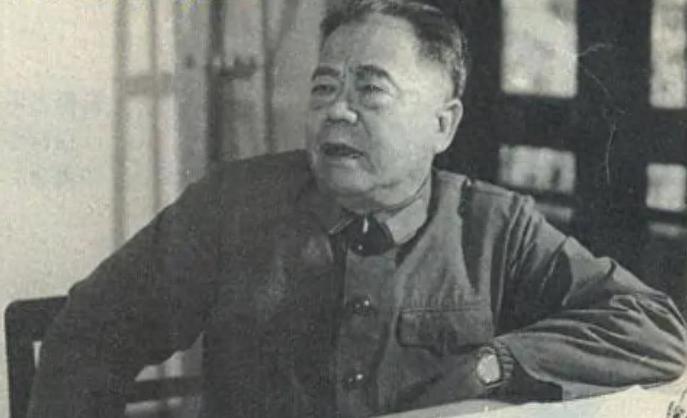 78年王近山突然去世，聂凤智找到肖永银：悼词别人搞不好，你来吧
“5月11日凌晨