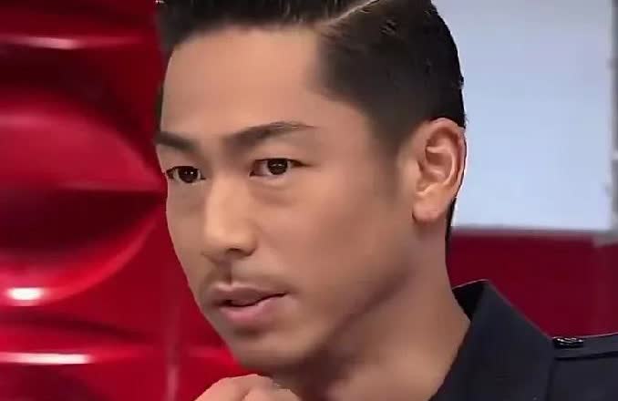 林志玲老公是肯定不希望林志玲出去抛头露面的，更不希望林志玲事业上影响力超过他。这