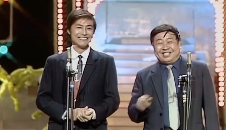 1989年，马季带着徒弟刘伟登上了春晚，说了一段相声，马季给刘伟做捧哏。刘伟非常