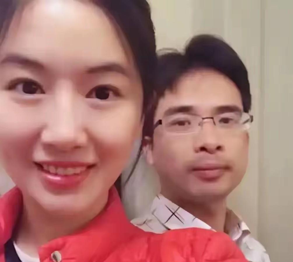 兄弟们 还没有找到老婆的，可千万要擦亮眼睛看清楚。
凡是开口闭口张嘴就要钱的女人