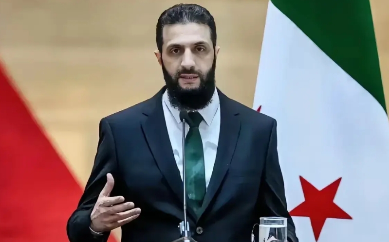 这个人露出了他恐怖组织的残暴本性…

上千人倒在他罪恶的枪口之下，其中大部分都是