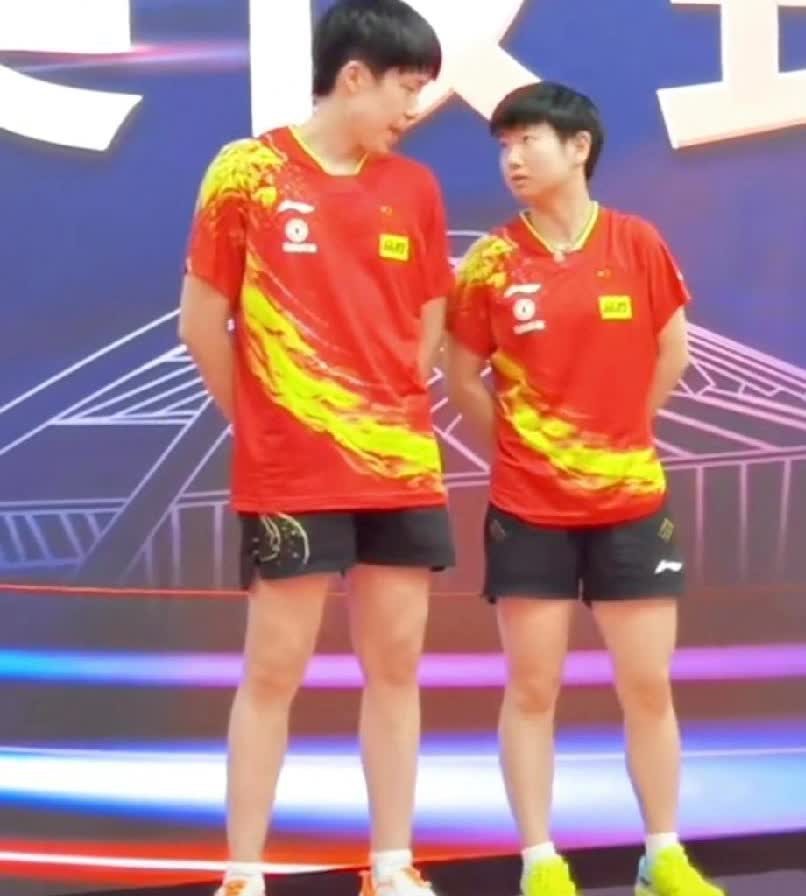 莎头混双不能复制，
头哥在采访时这么说，
球迷粉丝们都相信。
怎么可能复制