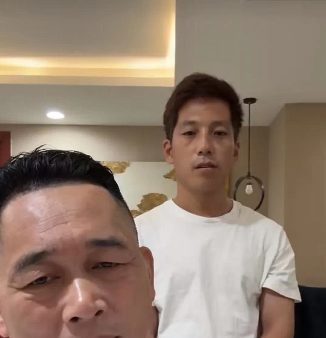 超群女儿安娜回国的手续尽管在办理中，可是他每天可以与孩子见面，培养感情，尽享天伦