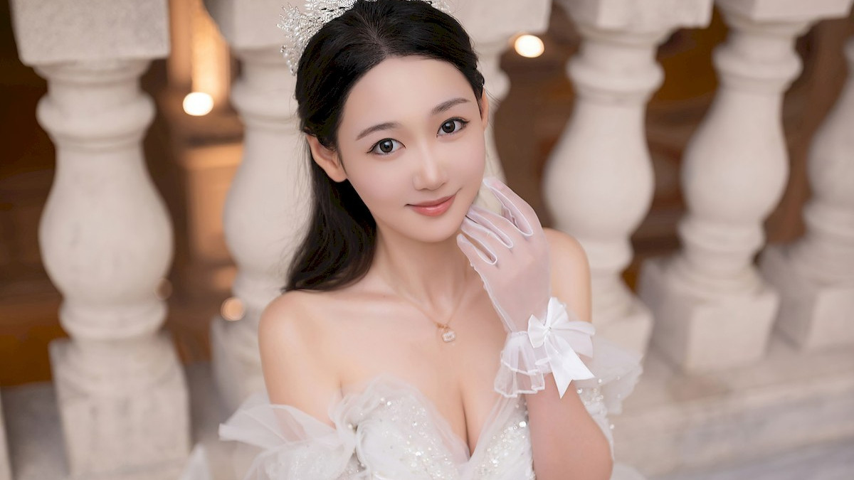 唐安琪精美穿搭：白色婚纱精美无比，美若天仙
