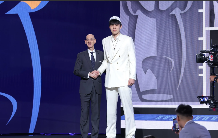 杨翰森的4年计划：成为约老师第二

第16顺位被选中的杨瀚森，四年薪资预计为21