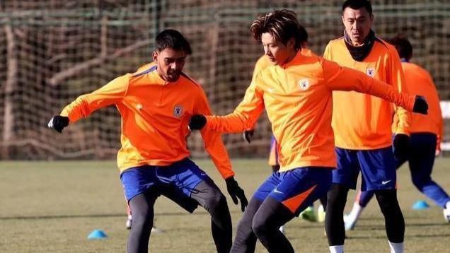 山东泰山队新动作！港脚李小恒加盟，未来几何？