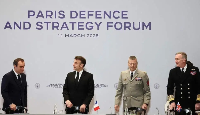 法国总统马克龙现在急疯了！
上次美国和俄罗斯会谈前后，他组织欧洲国家开会商讨对策