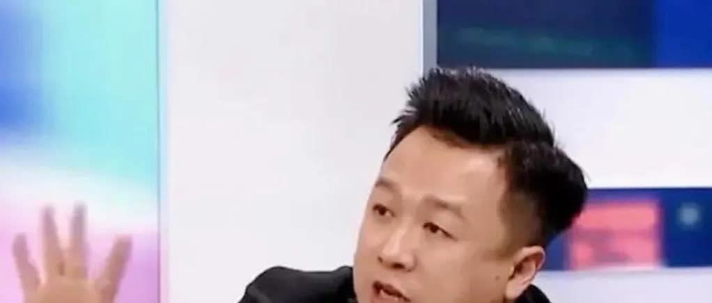 恶人自有恶人磨，台绿营名嘴“田鼠哥”李正皓遭袭击，疑被人故意喷辣椒水。

李