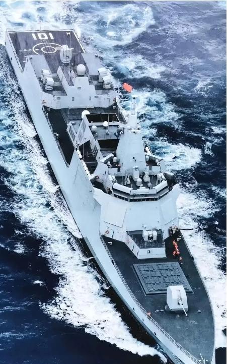 055驱逐舰只有200多枚导弹，如果海上战争爆发，导弹打完了怎么办？其实原因很简