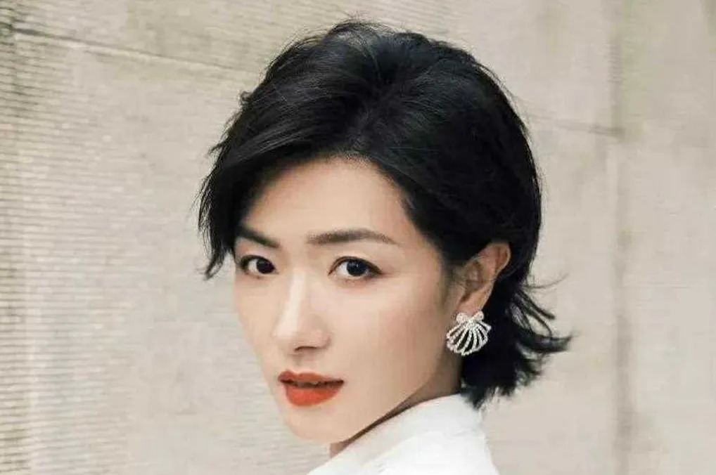 令人弃剧的女演员











天哪！有些演员真的让人看不下去！就比如万