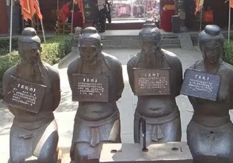 1142年，临安大理寺的阴冷牢狱里，一位忠勇的将士结束了自己悲壮的一生，死后更无