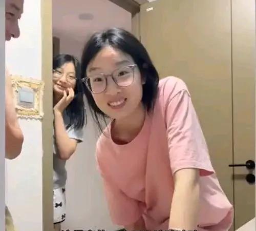 这波操作绝了，
我猜到了高考状元接到高校电话，也猜到657分焦头烂额，万万没猜到