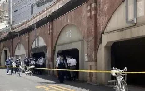 当地时间7月31日上午9时许，在东京都千代田区，两名中国男性在街上无缘无故突然被
