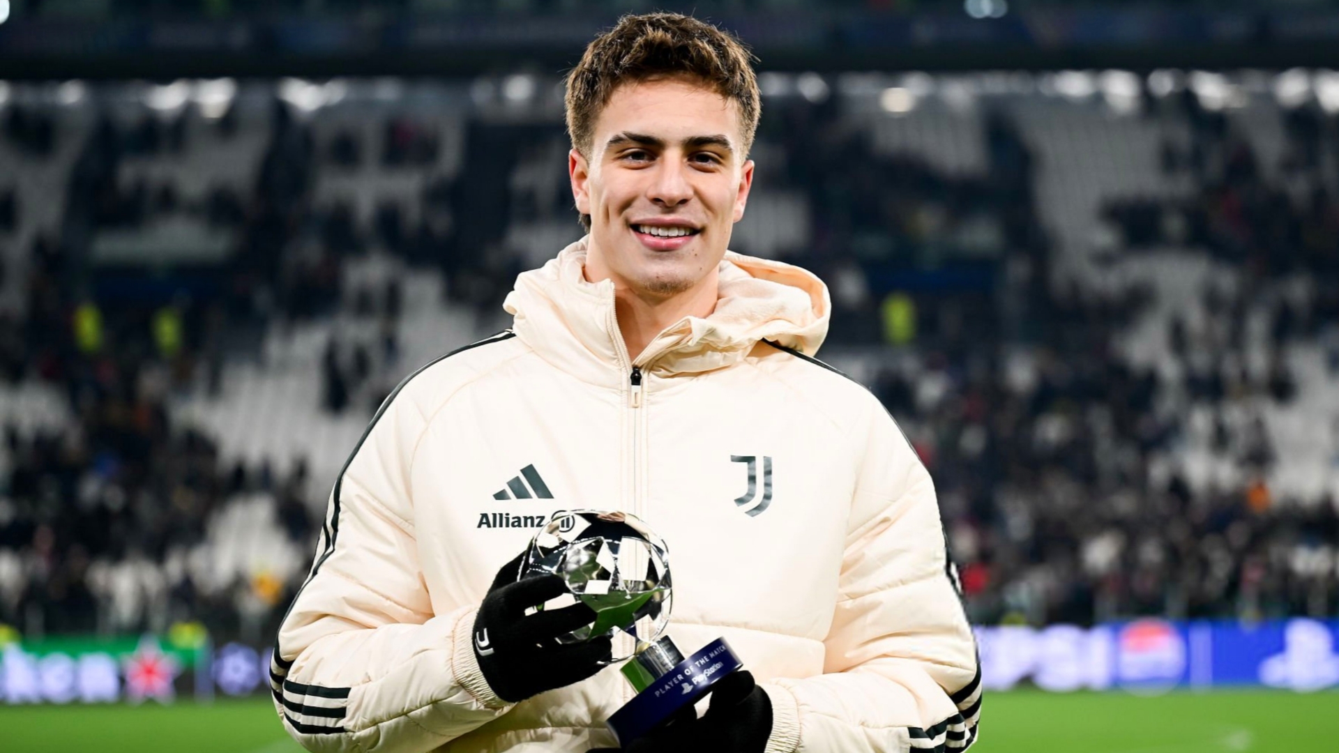 英媒报道，切尔西和阿森纳已经与尤文边锋伊尔迪兹的代表进行了接触，商讨潜在的转会事