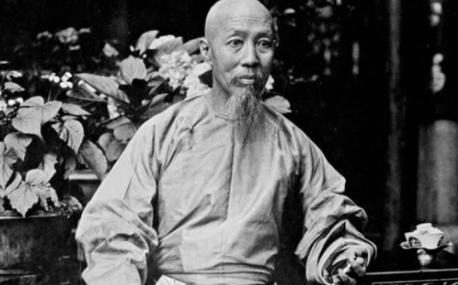 咸丰初年，清河县县令吴棠，派仆人把300两送给已故好友的孩子。谁料，仆人回来慌张