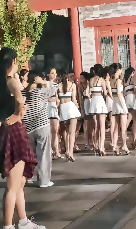 这么多艺术生，毕业后都去干什么？
