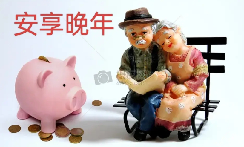 刚刚在平台上又一次看到有人在为“老人退休金比上班的年轻人工资高”而愤愤不平。我认