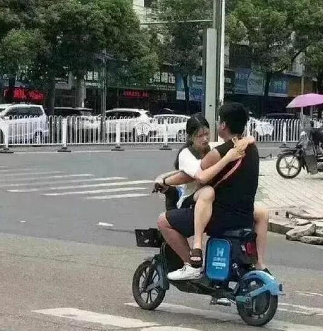 有房有车有什么用？人家有老婆